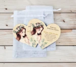 Drewniane magnesy  z woreczkiem podziękowanie dla Chrzestnych na Komunię