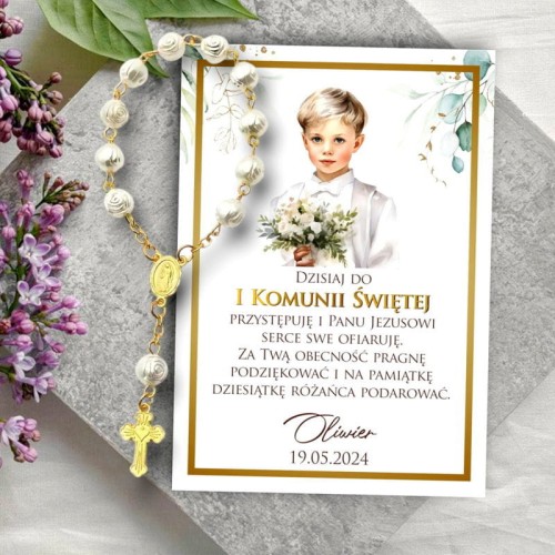 Różaniec z karteczką Podziękowanie dla gości od chłopca na I Komunię